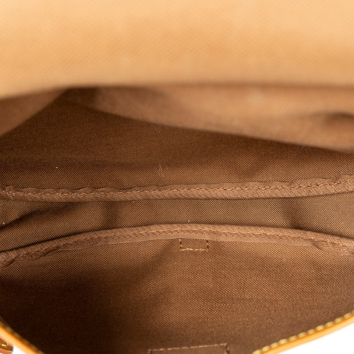 Shoulder Bag Saumur MM Brown Monogram Canvas