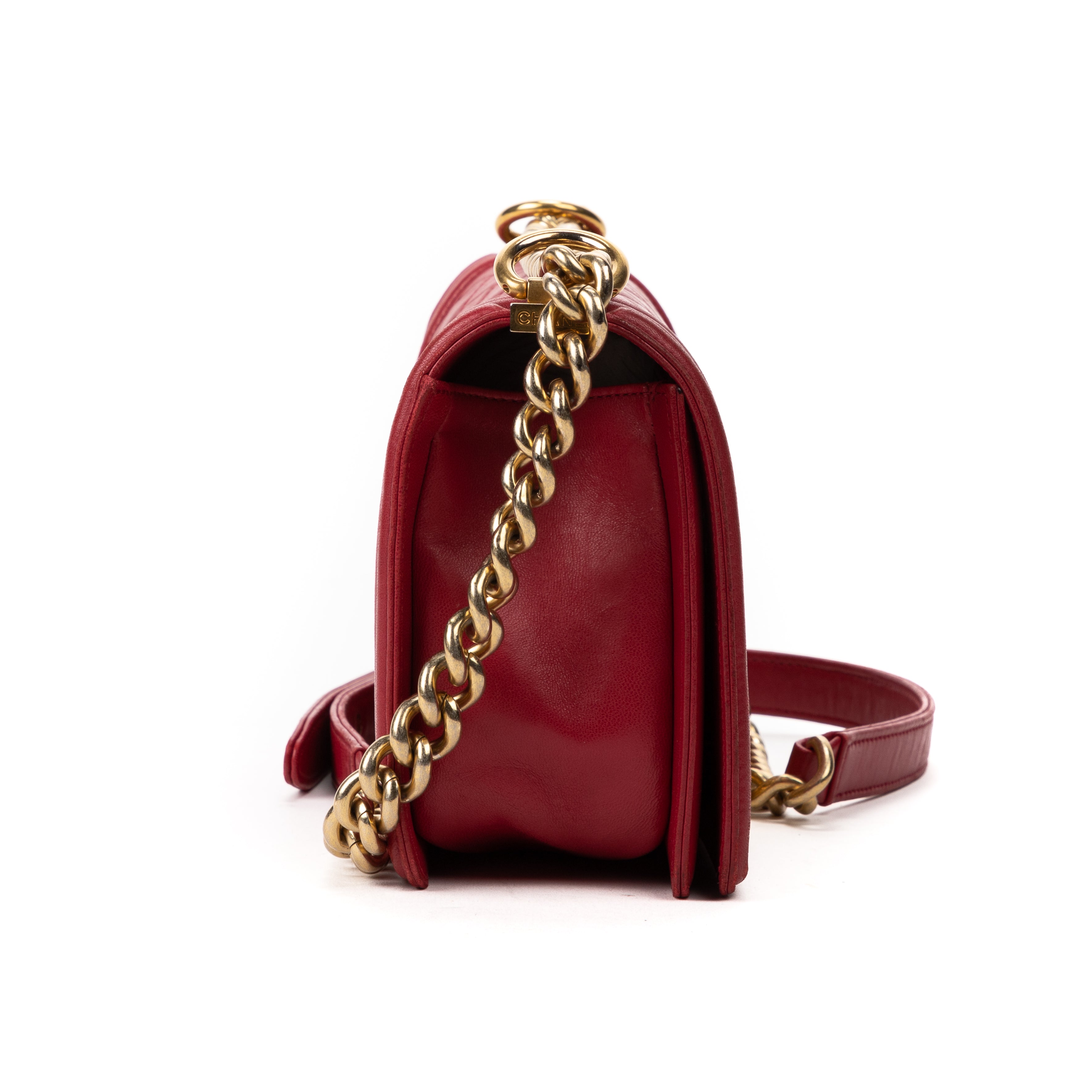 Shoulder Bag Medium Boy Framboise Lambskin Quilted Leather