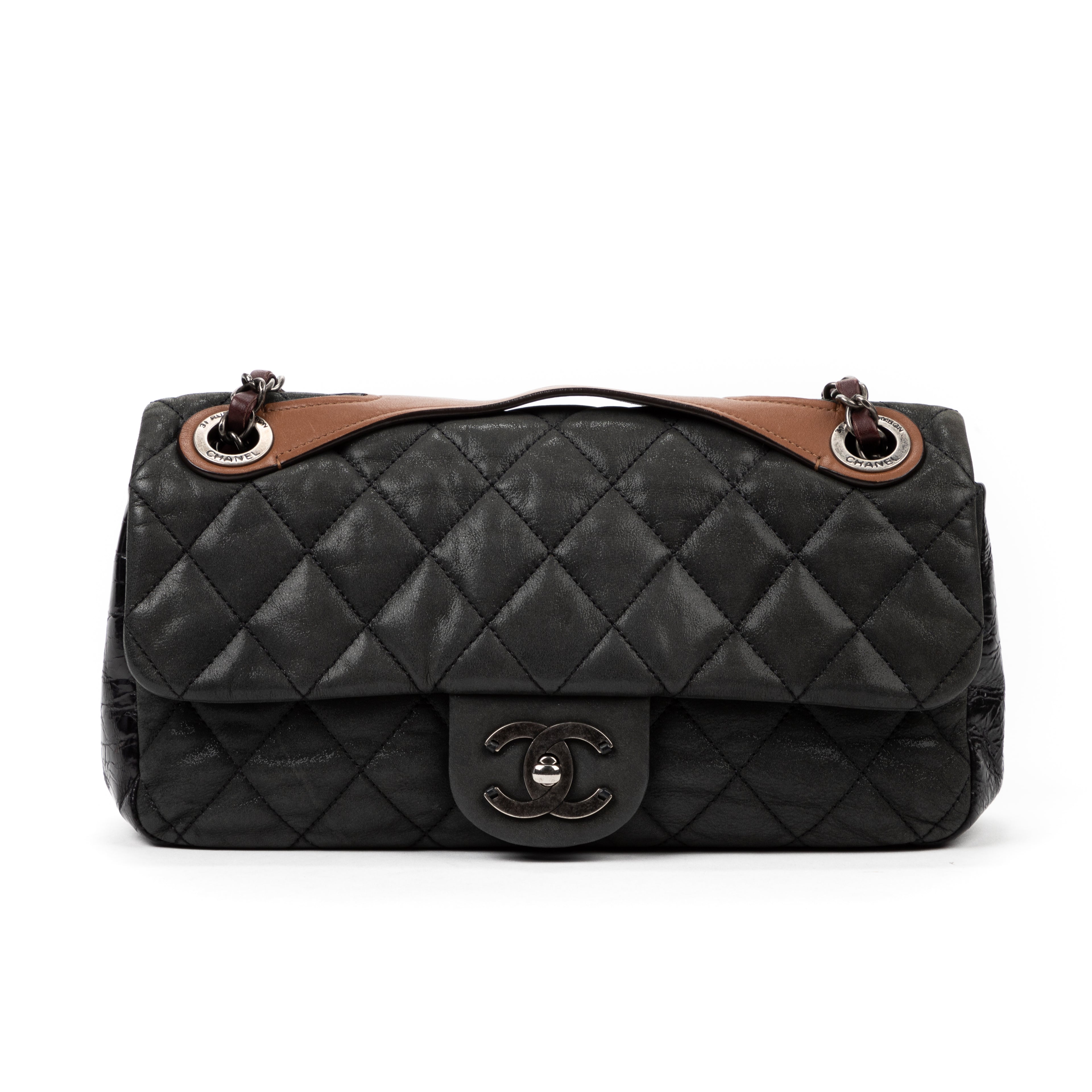 Shoulder Bag Vintage Flap 26 Grey Calfskin Quilted Leather