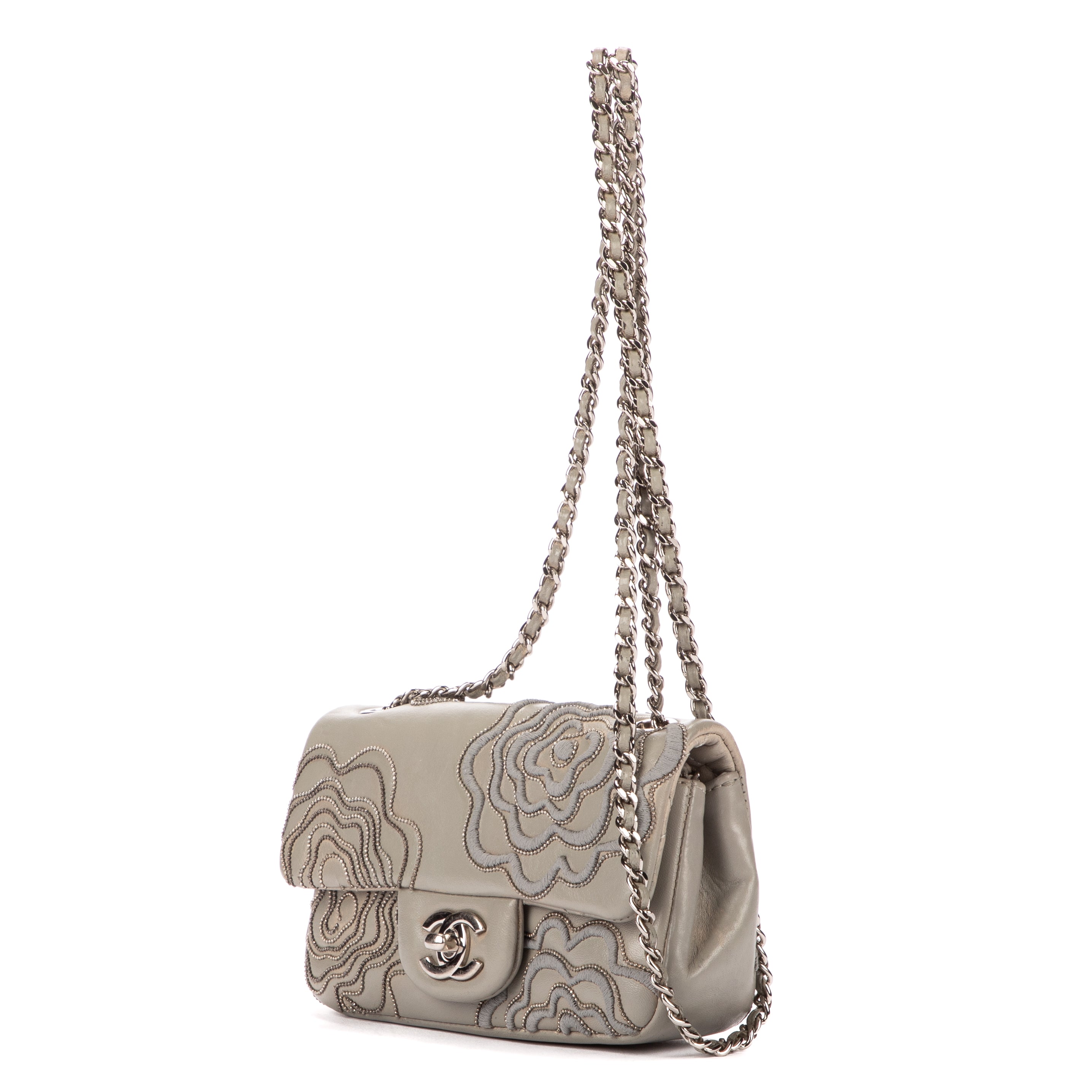 Bandolera Mini Atemporal de Piel de Cordero Gris Claro con Flores Bordadas