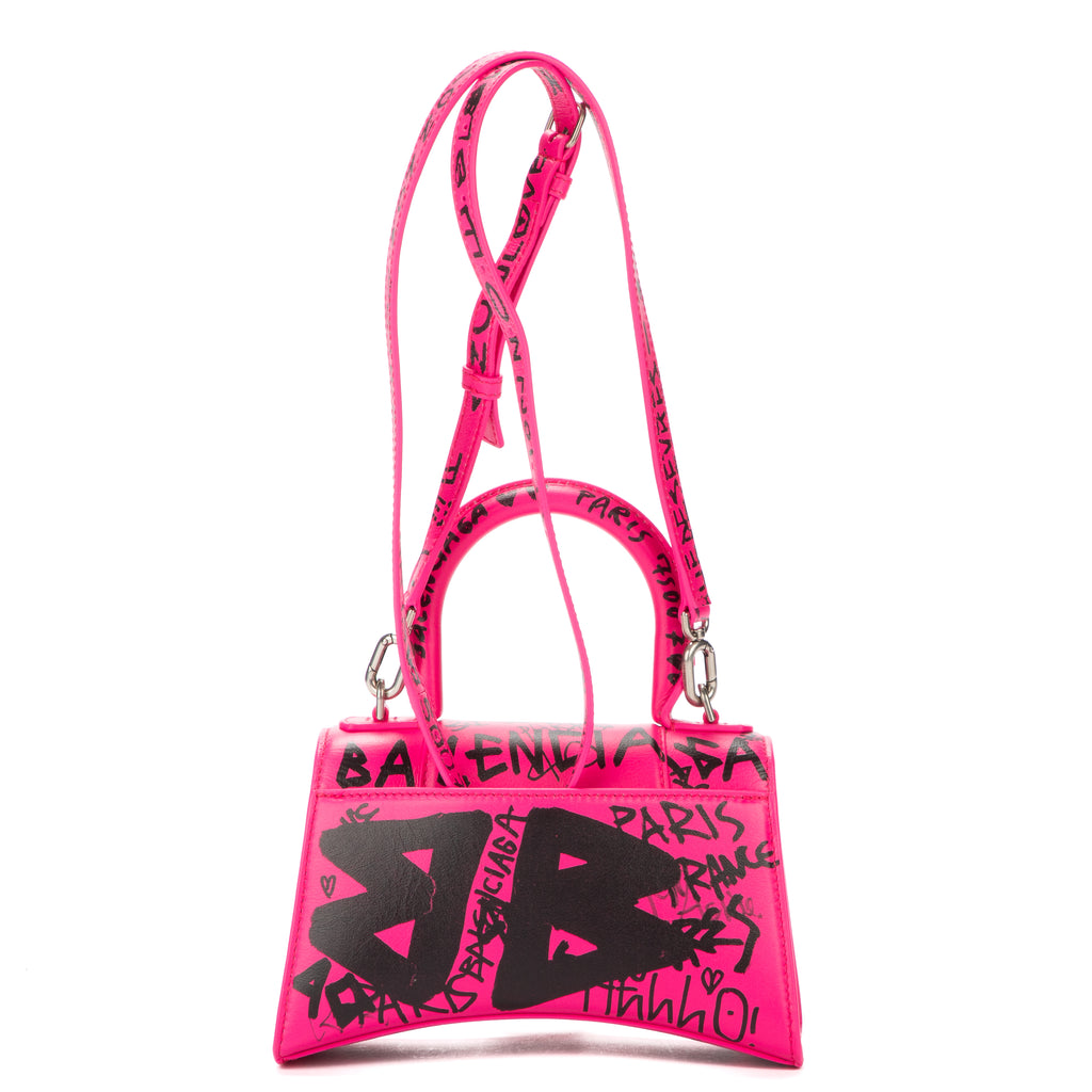 Bolso de mano Hourglass XS de piel de becerro rosa con grafiti