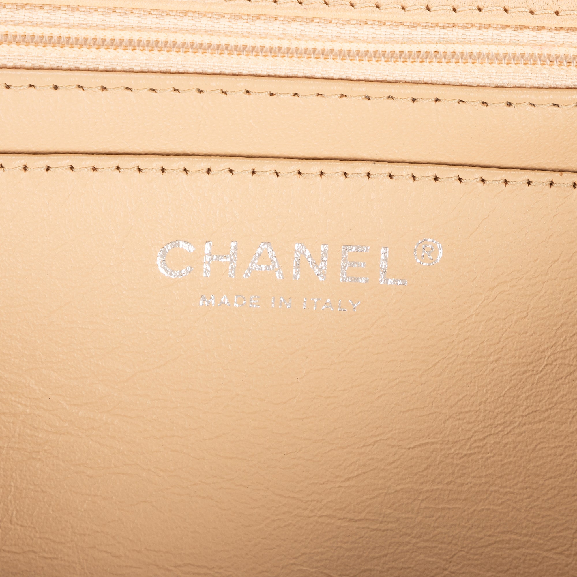 Shoulder Bag Timeless flap Jumbo Beige Calfskin Leather