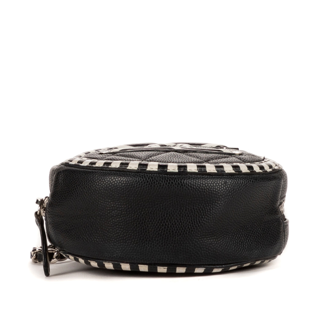 Shoulder Bag Round as Earth Filigree Black Caviar Leather