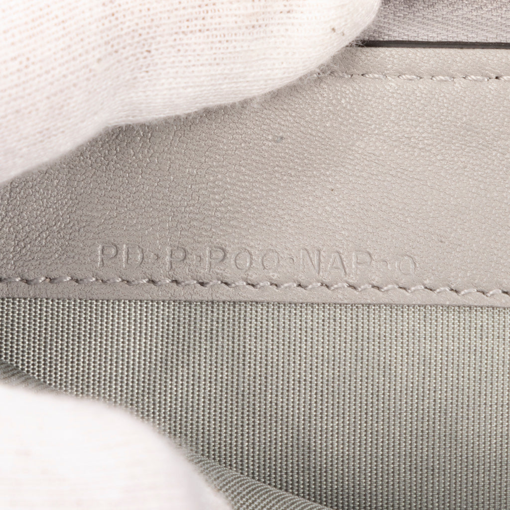 Wallet Rockstud Spikes Long Zip Light Grey Calfskin Leather