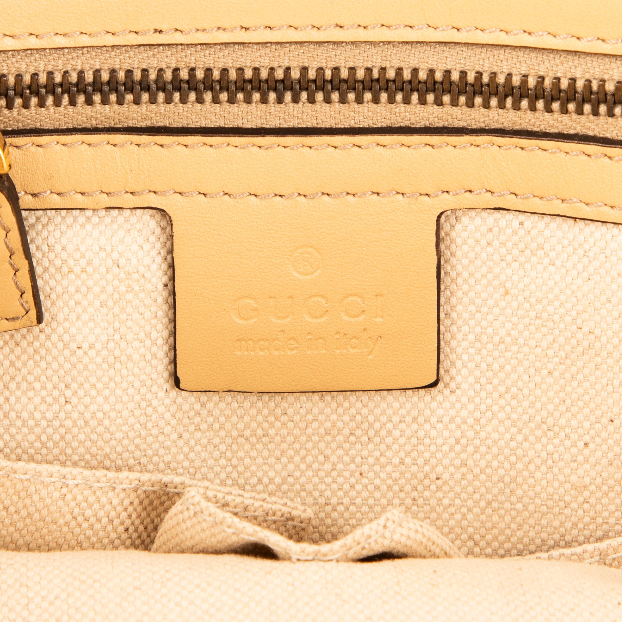 Shoulder Bag Guccissima Scarlett Stud Beige Guccissima calfskin leather