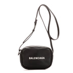 Bolso de hombro XS Everyday Camera Bag de piel de becerro negra