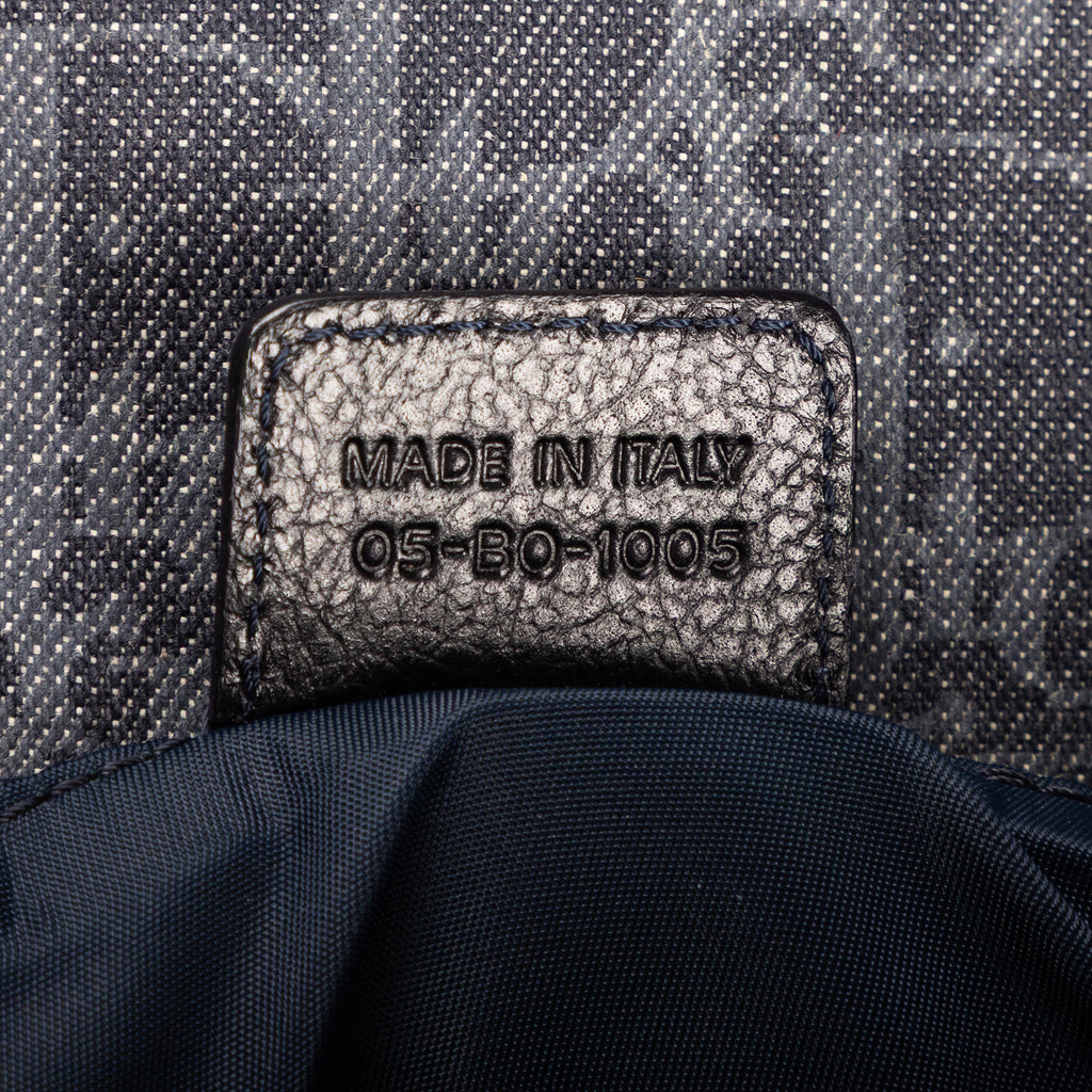 Bolso de hombro Trotter Messenger con solapa de lona oblicua azul marino