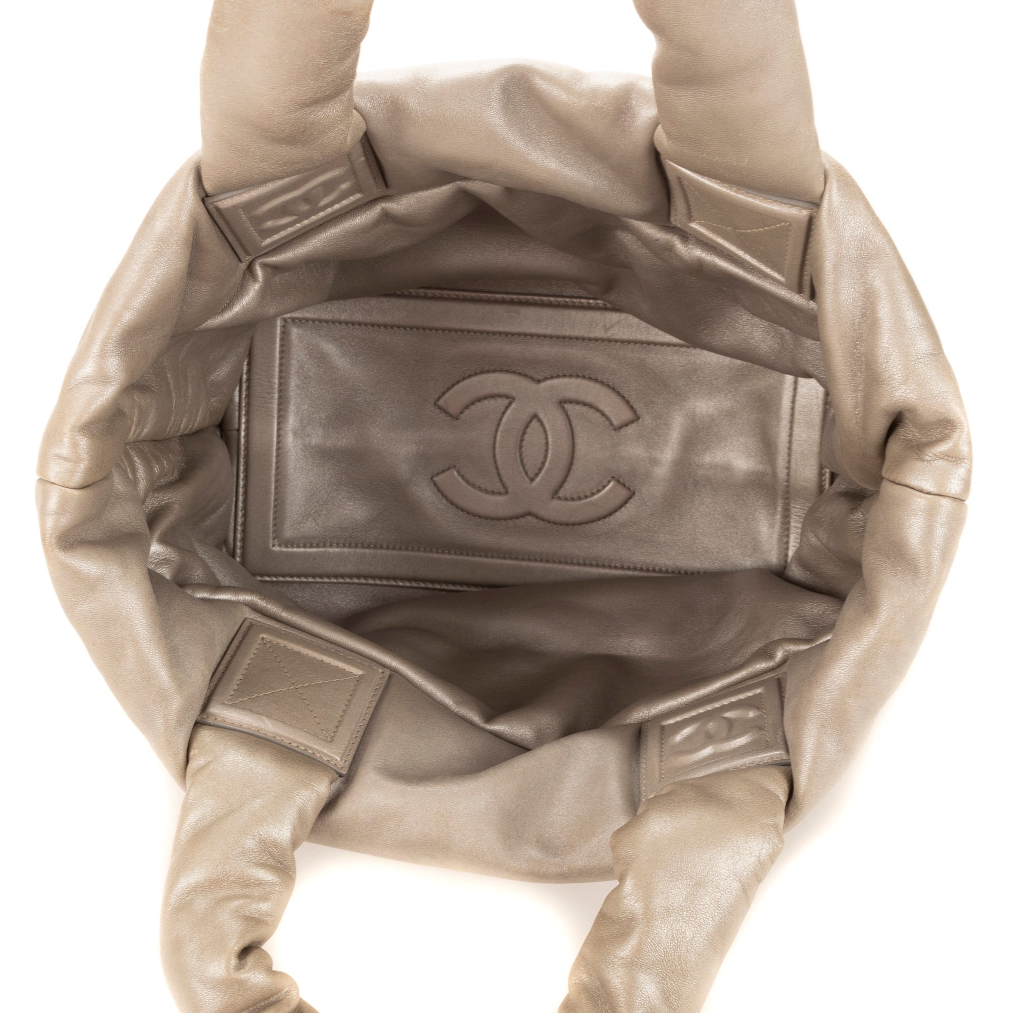 Bolso Cocoon Reversible de Piel de Becerro Plateada