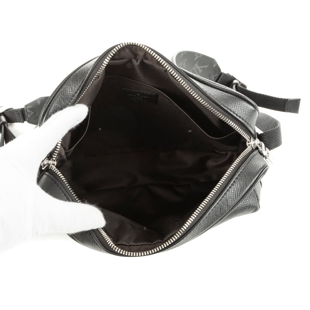 Shoulder Bag Taigarama Graphite Monogram Eclipse/Taiga leather