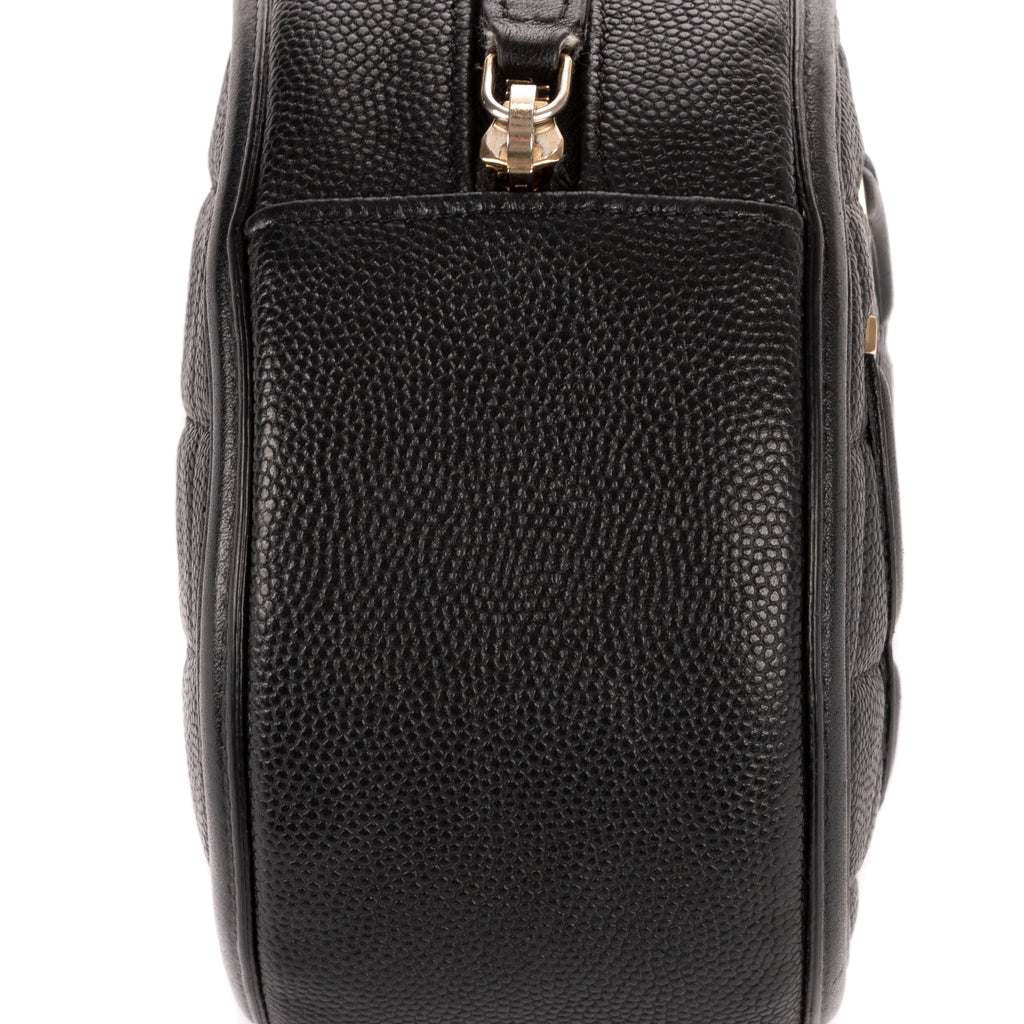 Sac à bandoulière rond en caviar noir filigrané
