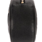 Sac à bandoulière rond en caviar noir filigrané