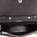 Sac porté épaule Hourglass Wallet on Chain sequins noir