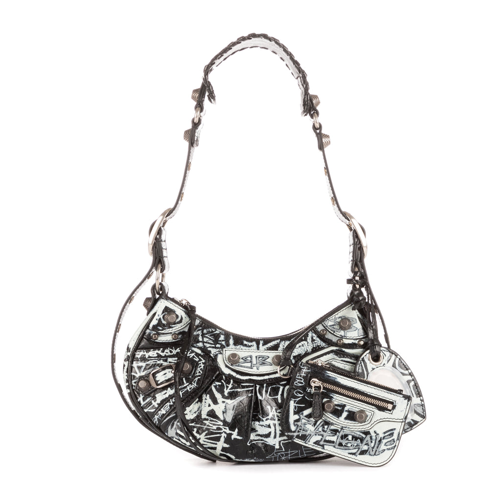 Bolso de hombro XS Le Cagole de piel de becerro negra con grafiti