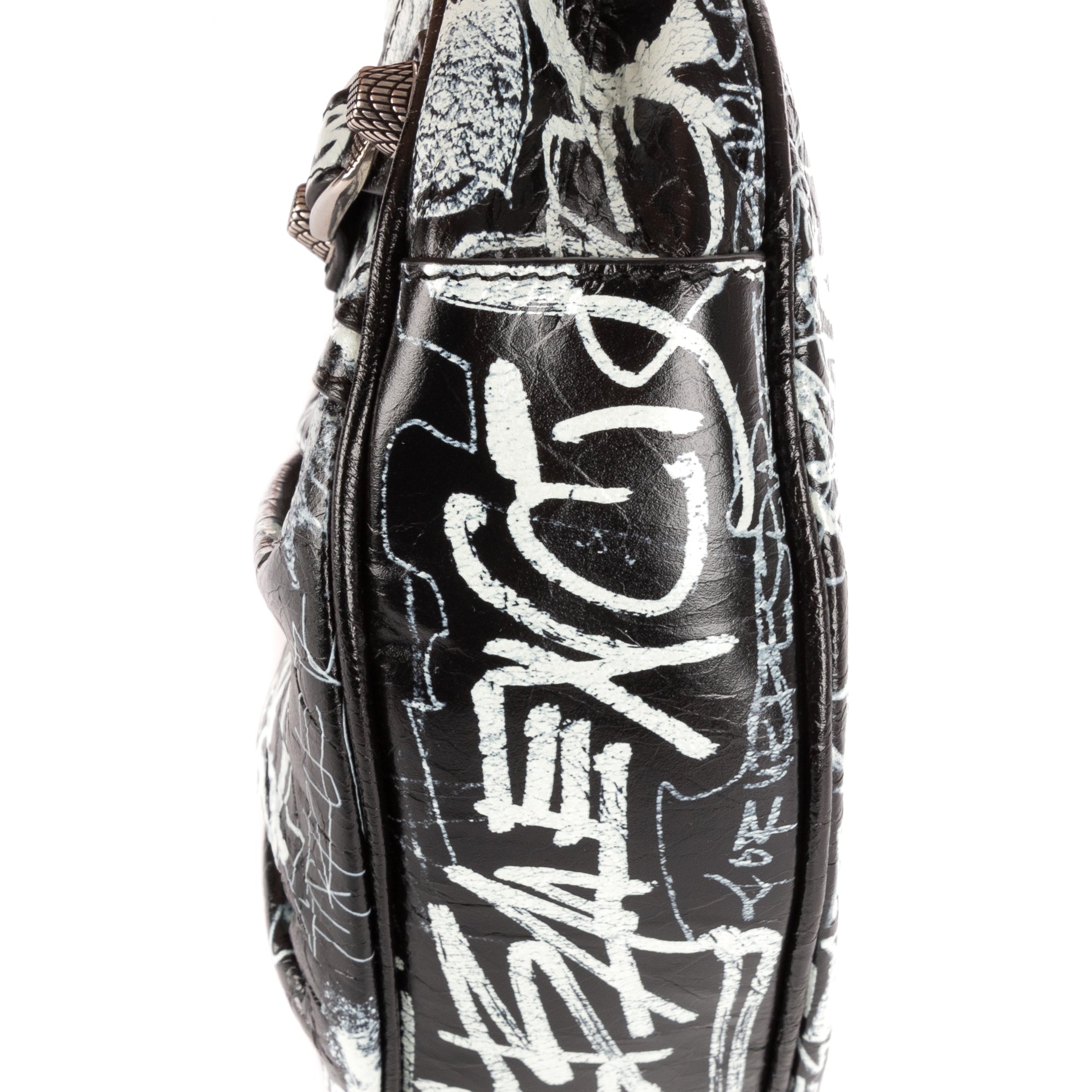 Bolso de hombro XS Le Cagole de piel de becerro negra con grafiti