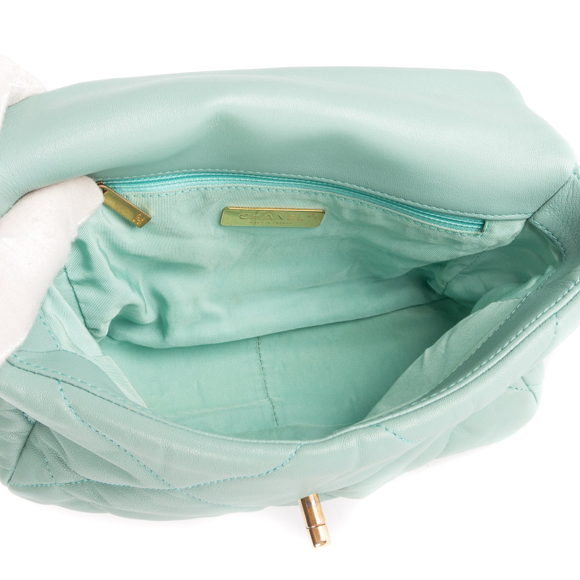 Bolso de Hombro Classic 19 Flap Azul Petróleo Piel de Cordero Grande Acolchada