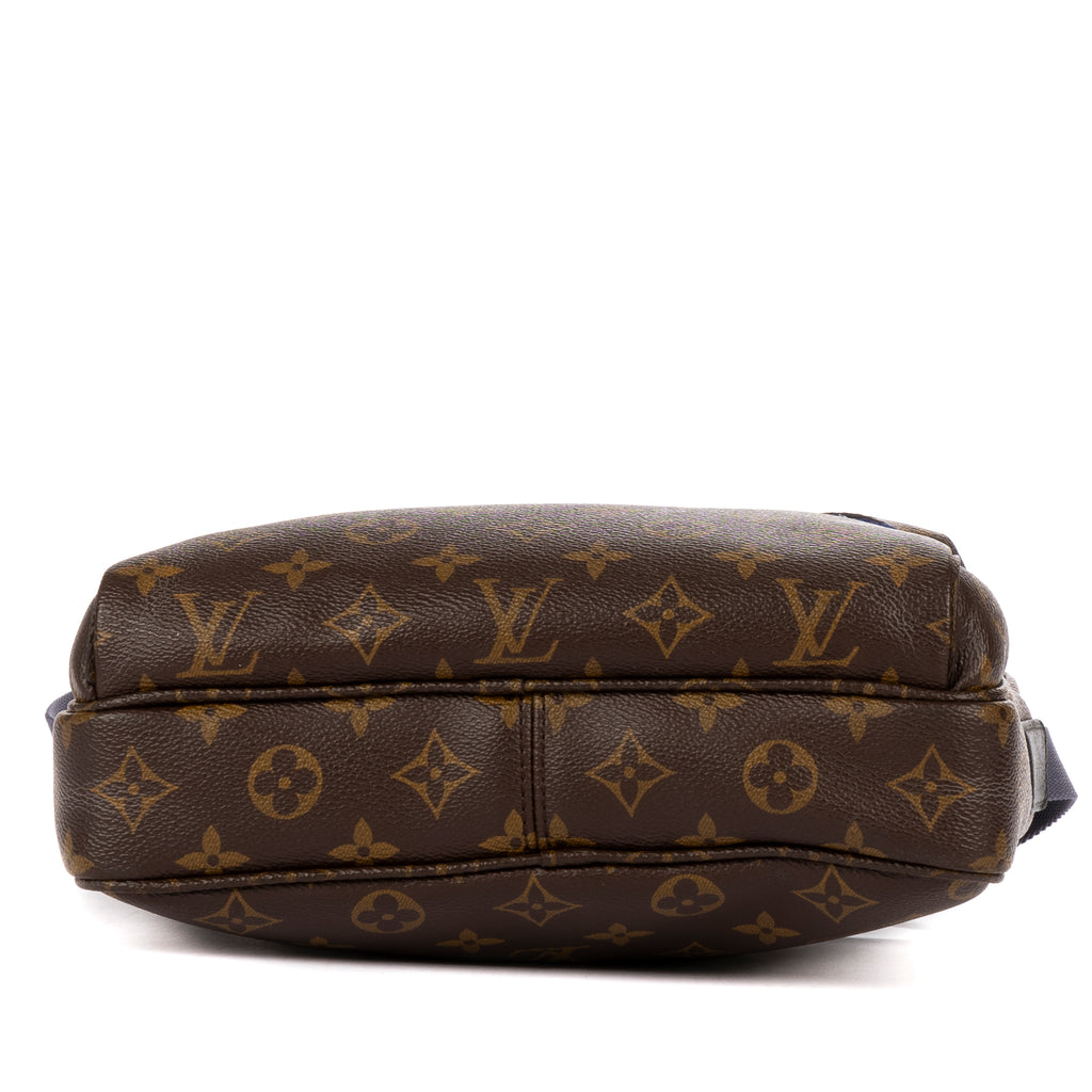 Shoulder Bag Outdoor Messenger PM Brown Monogram canvas