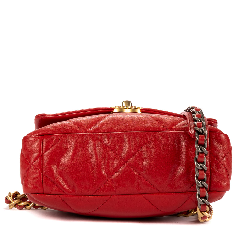 Handbag Classic 19 Flap Red Calfskin Quilted Leather
