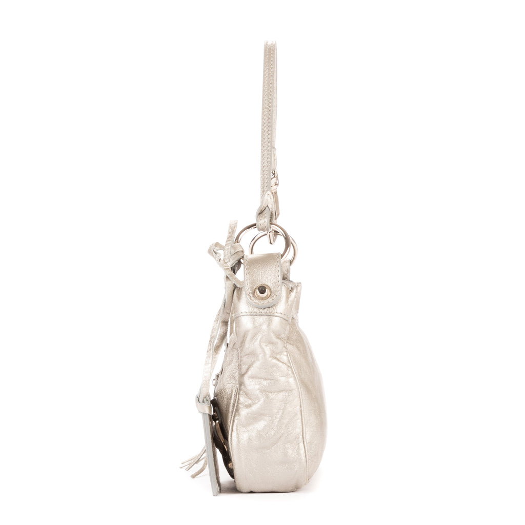 Bolso de hombro/cruzado de piel de becerro plateada