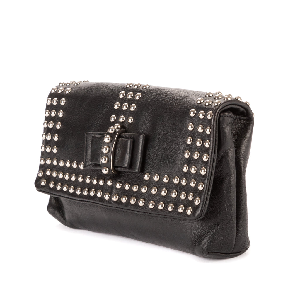 Bolso de Hombro Sweet Charity Clutch Óptico Negro con Lazos Tachonados