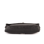 Bolso de Hombro Sweet Charity Clutch Óptico Negro con Lazos Tachonados