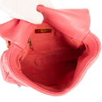 Sac bandoulière Classic 19 à rabat en cuir de veau matelassé rose