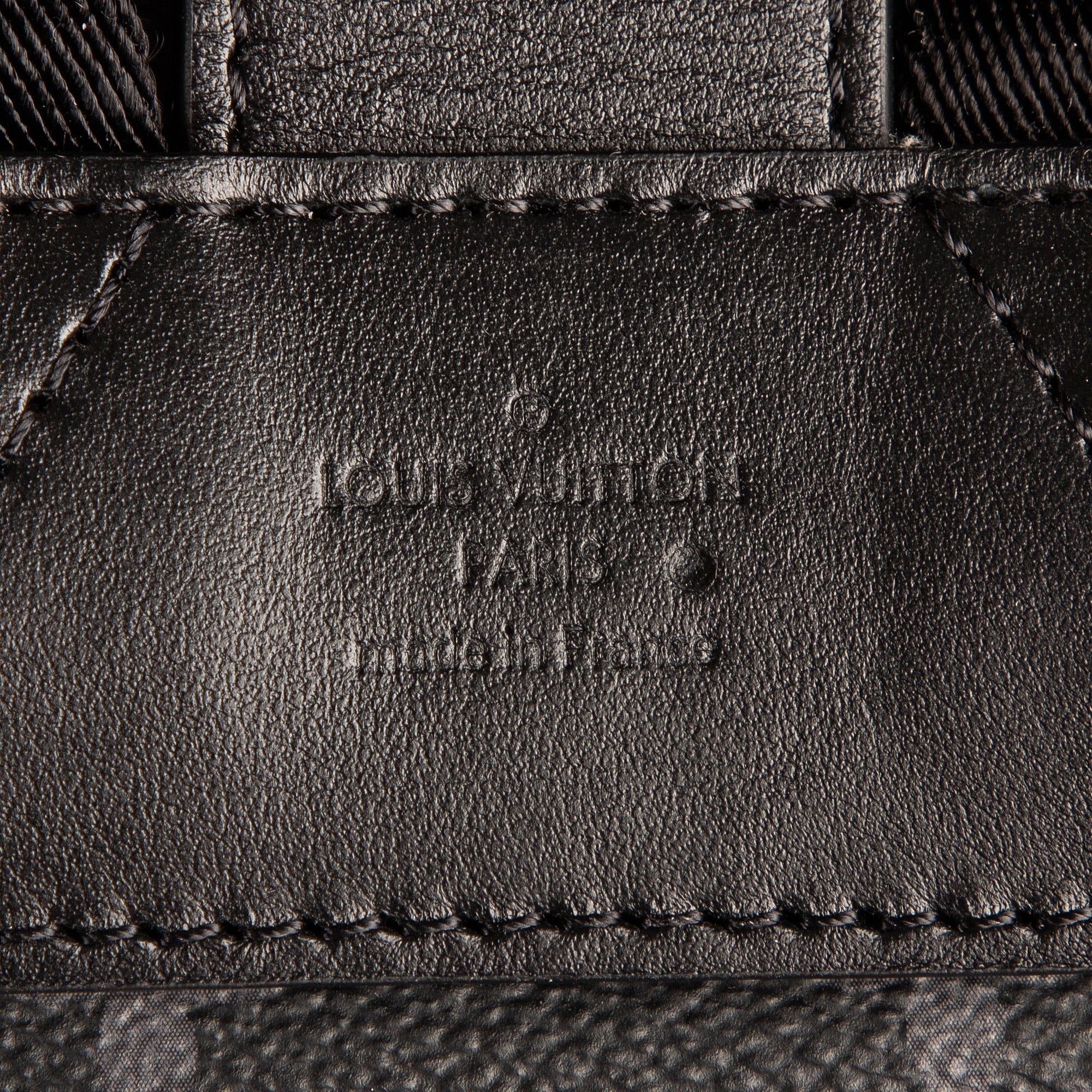 Mochila New Saumur Backpack Gris Monogram Eclipse