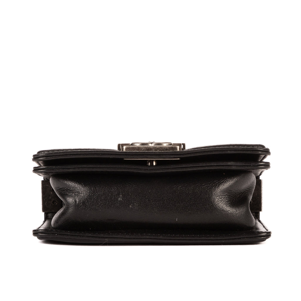 Bolso de Mano Pieza Única Niño Piel de Galuchat Mini Negra