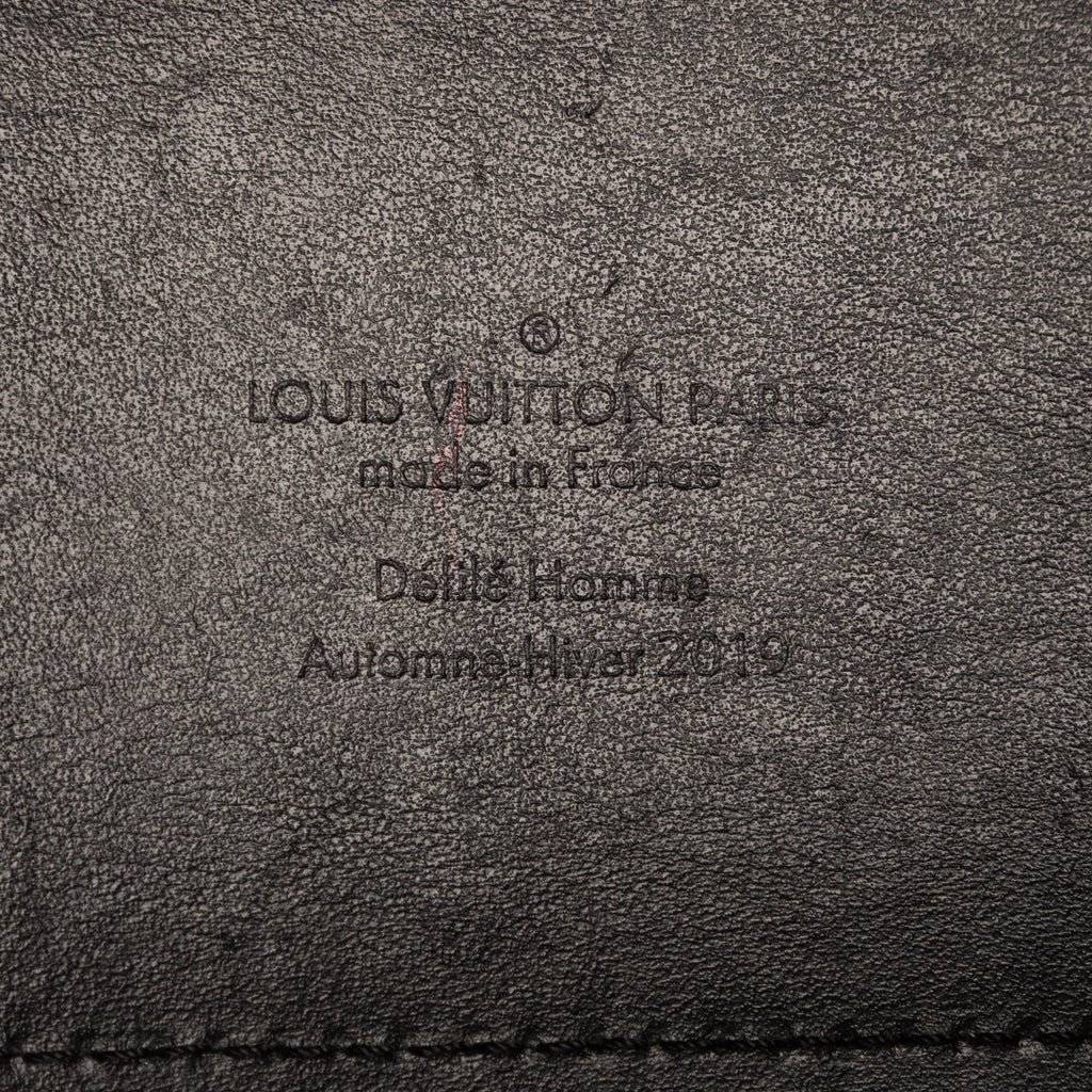 Bolso de hombro Soft Trunk Malla Colección 2019 Monograma bordado negro