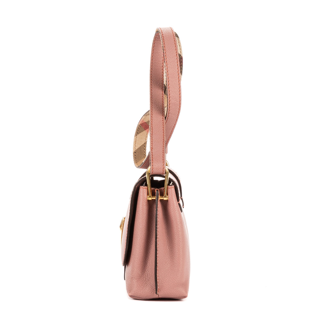 Bandolera The Buckle de piel lisa de grano suave rosa