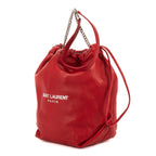 Bandolera Teddy tipo cubo de cuero liso rojo