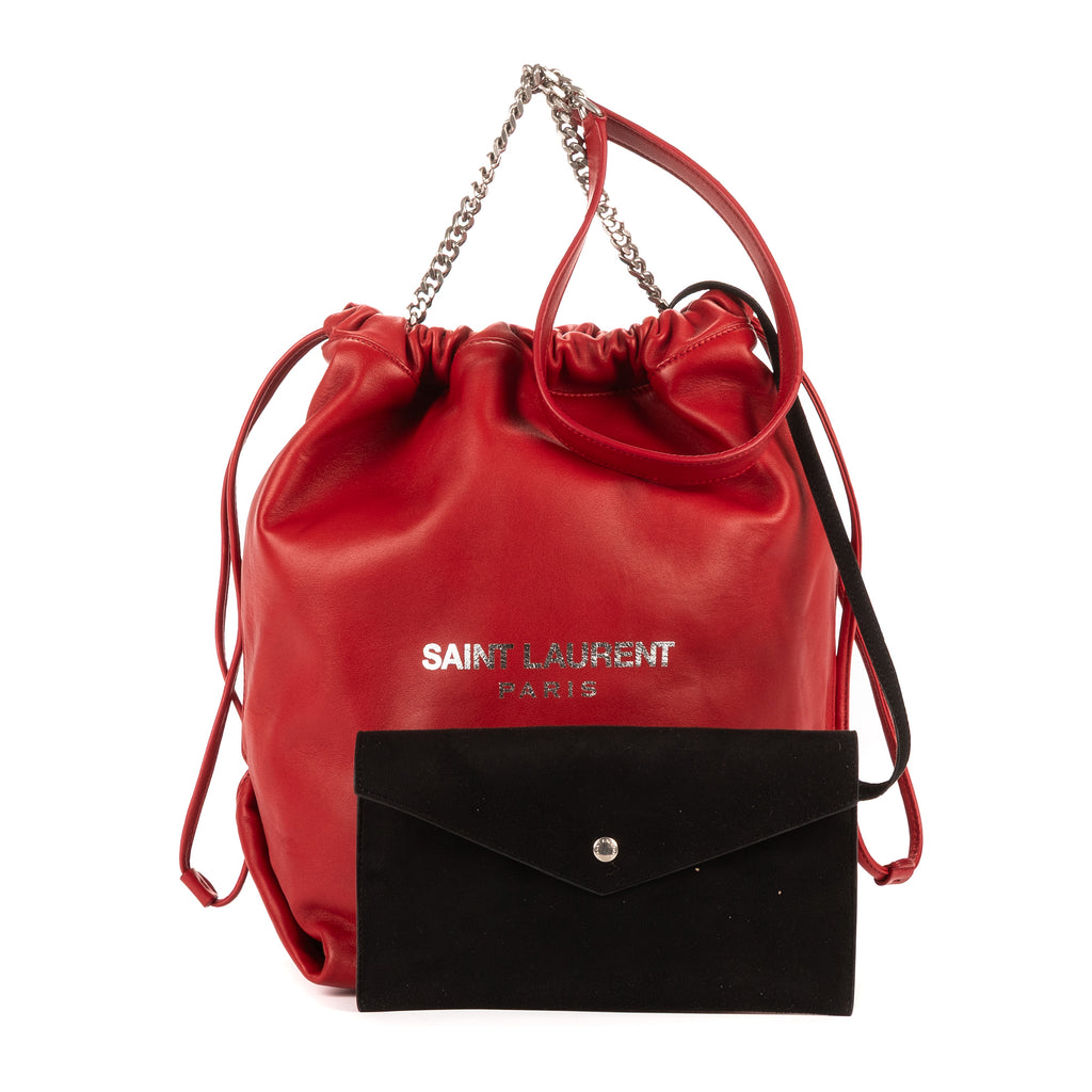 Bandolera Teddy tipo cubo de cuero liso rojo
