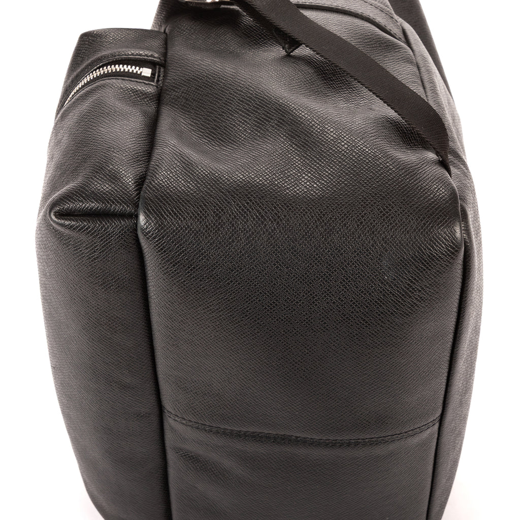 Mochila Discovery de piel Taiga negra