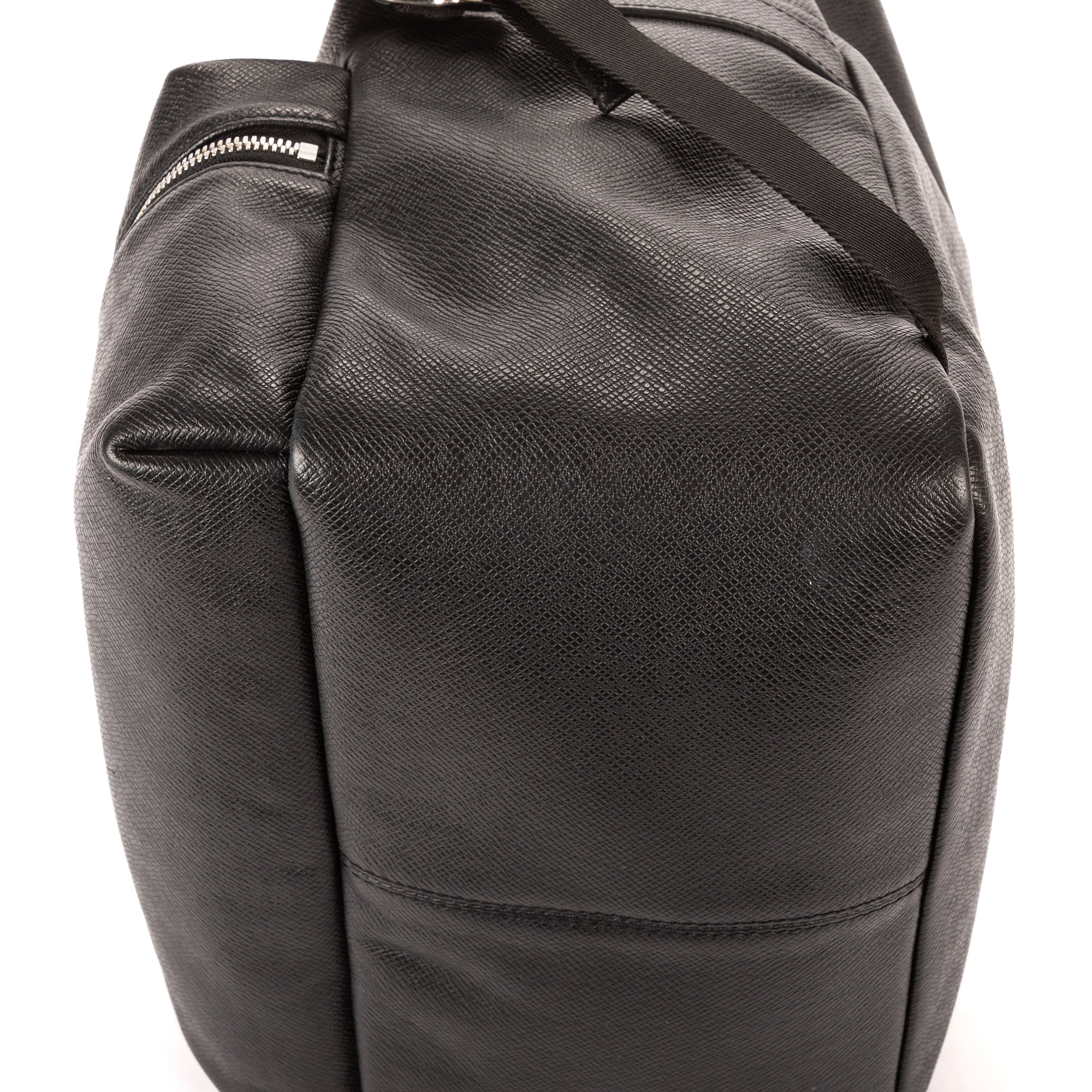 Mochila Discovery de piel Taiga negra