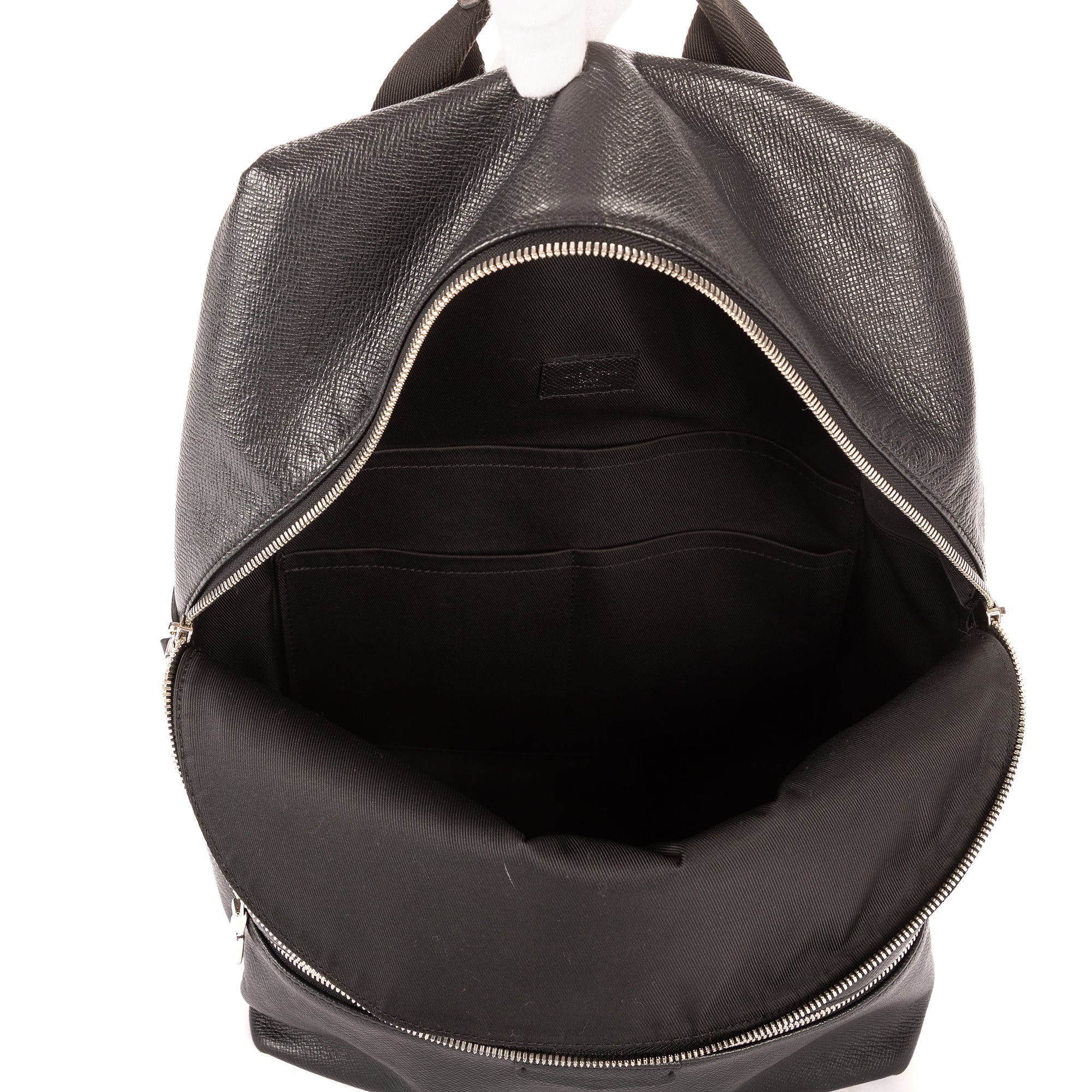 Mochila Discovery de piel Taiga negra