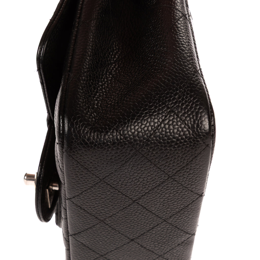 Bolso de Hombro Clásico Mini Solapa Piel Granulada Negra Caviar