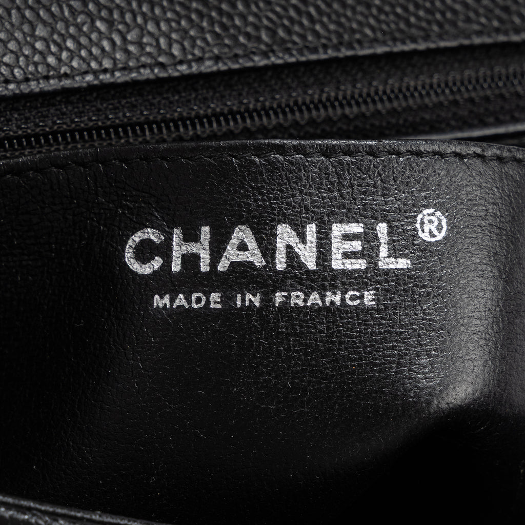 Shoulder Bag Classic Mini Flap Black Caviar Grained Leather
