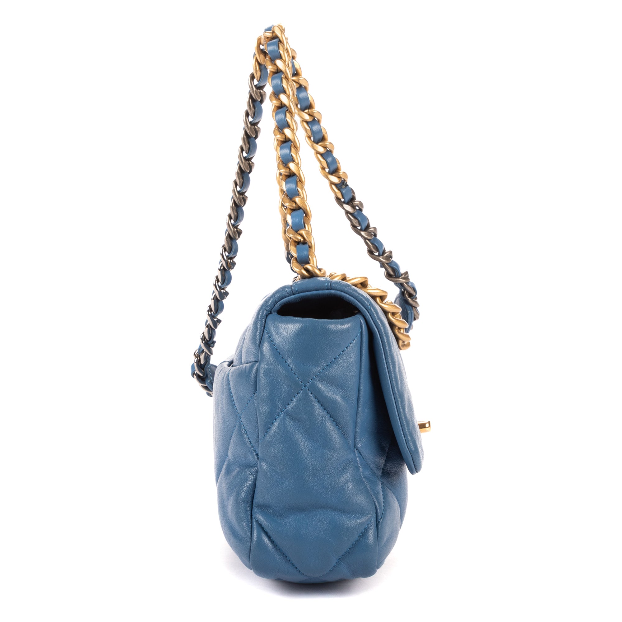 Shoulder Bag Classic 19 Flap Blue Lambskin Quilted Leather