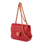 Bolso de hombro atemporal mini piel acolchada lisa roja