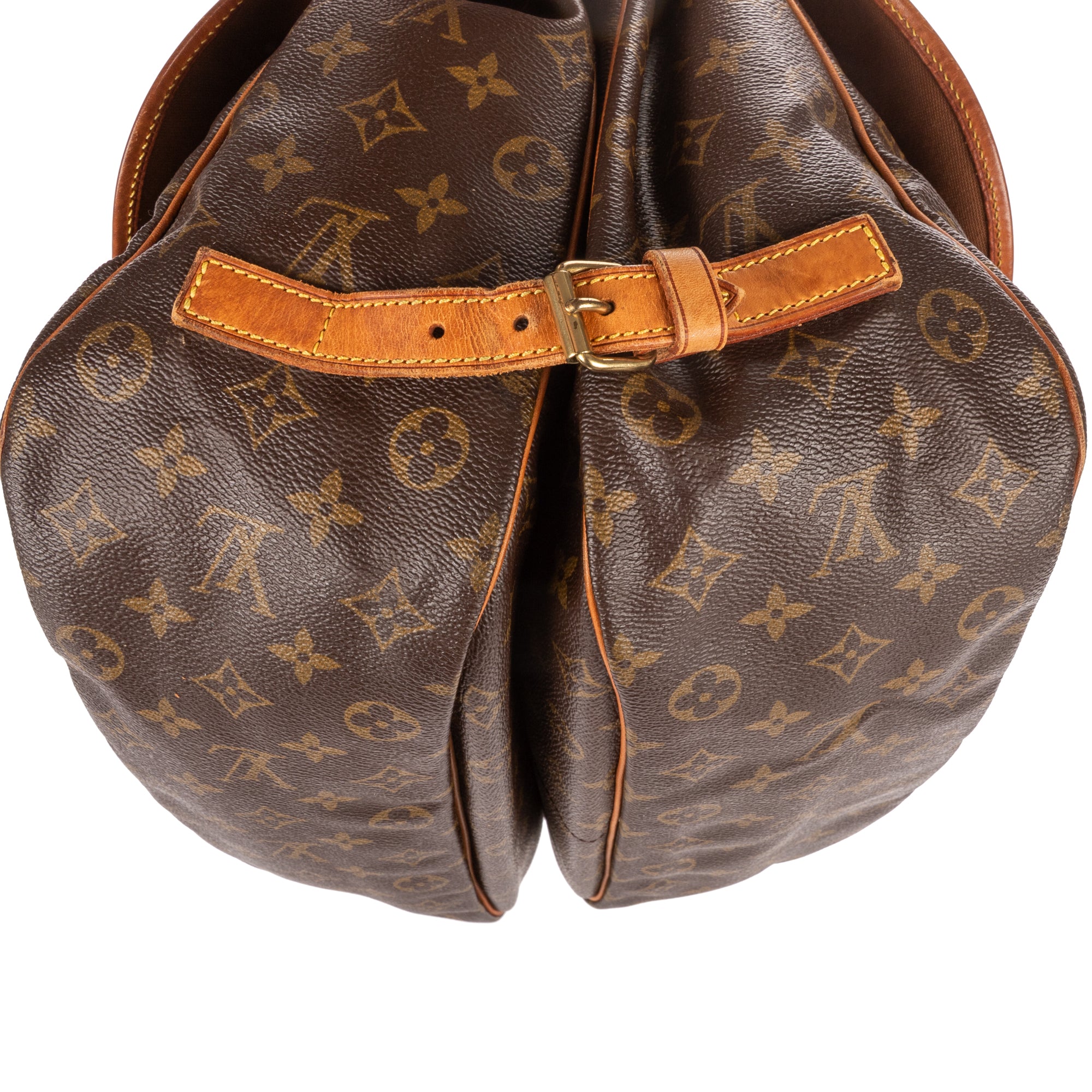Crossbody Saumur GM Brown Monogram Canvas
