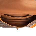 Crossbody Saumur GM Brown Monogram Canvas