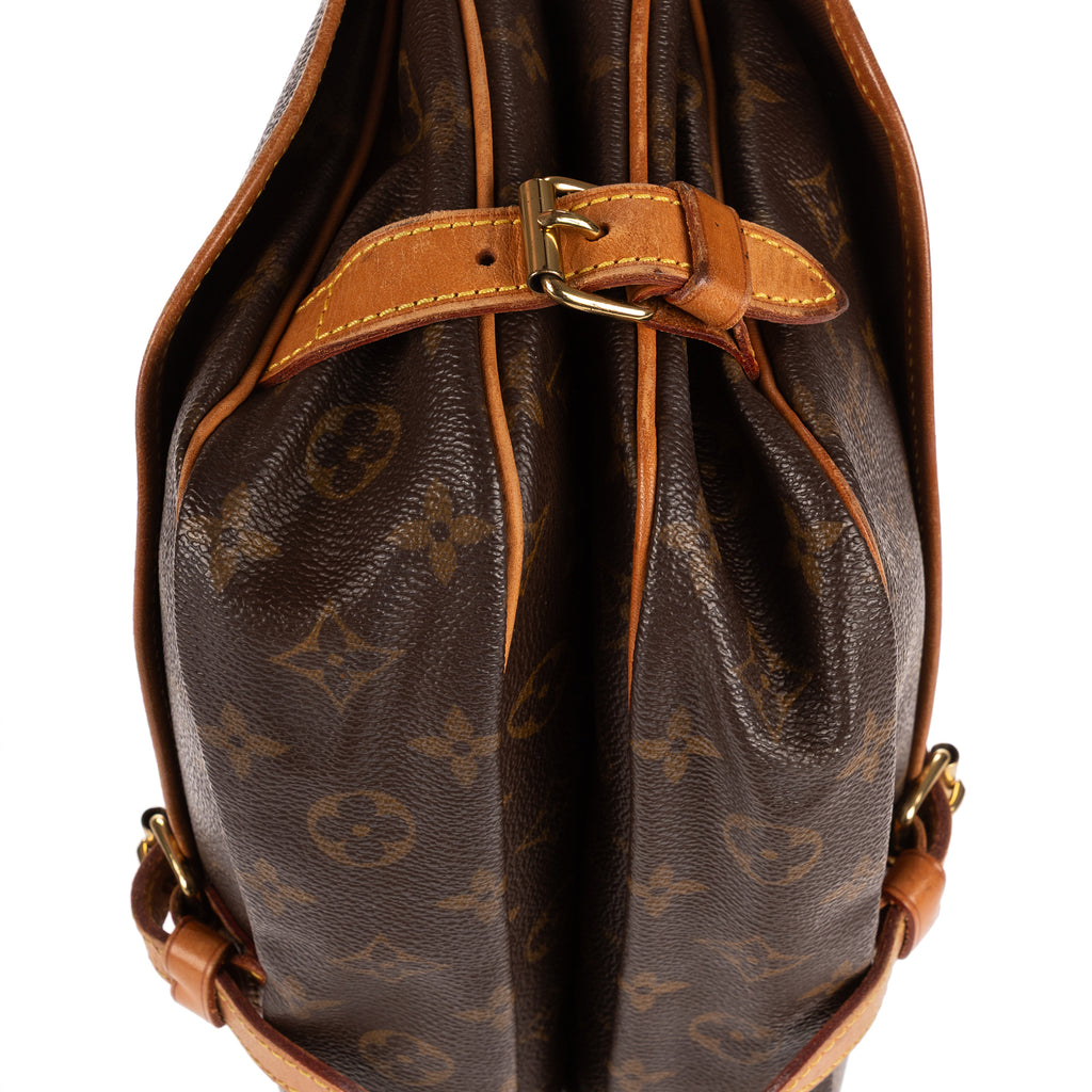Crossbody Saumur PM Brown Monogram Canvas