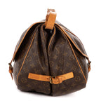 Crossbody Saumur GM Brown Monogram Canvas