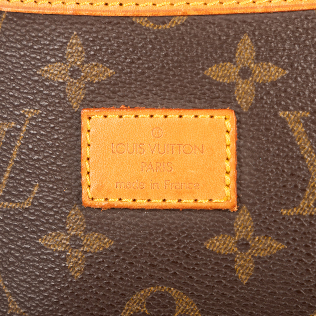 Crossbody Saumur GM Brown Monogram Canvas