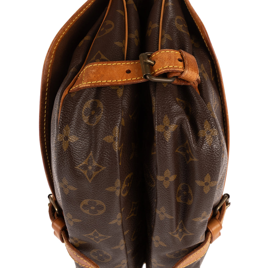 Crossbody Saumur PM Brown Monogram Canvas