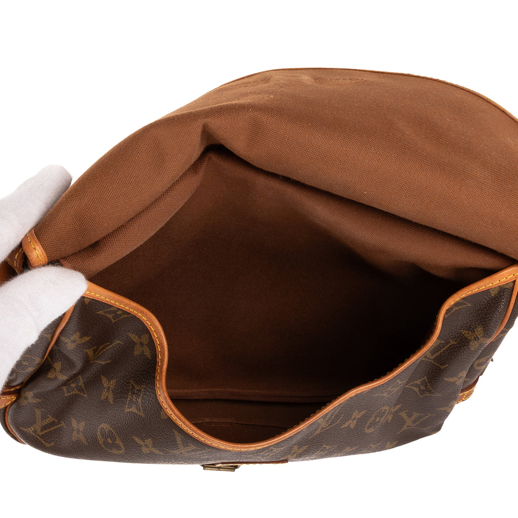 Crossbody Saumur PM Brown Monogram Canvas