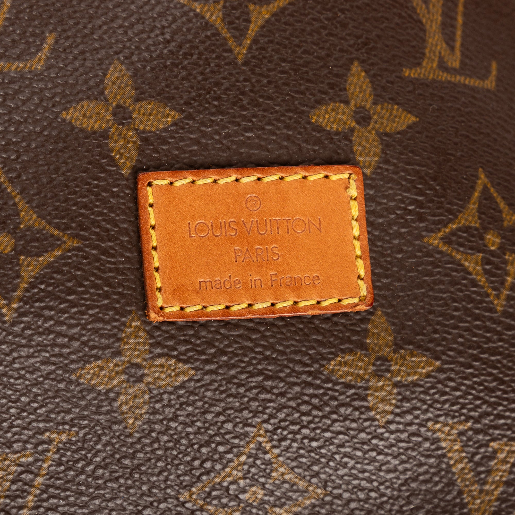 Crossbody Saumur PM Brown Monogram Canvas