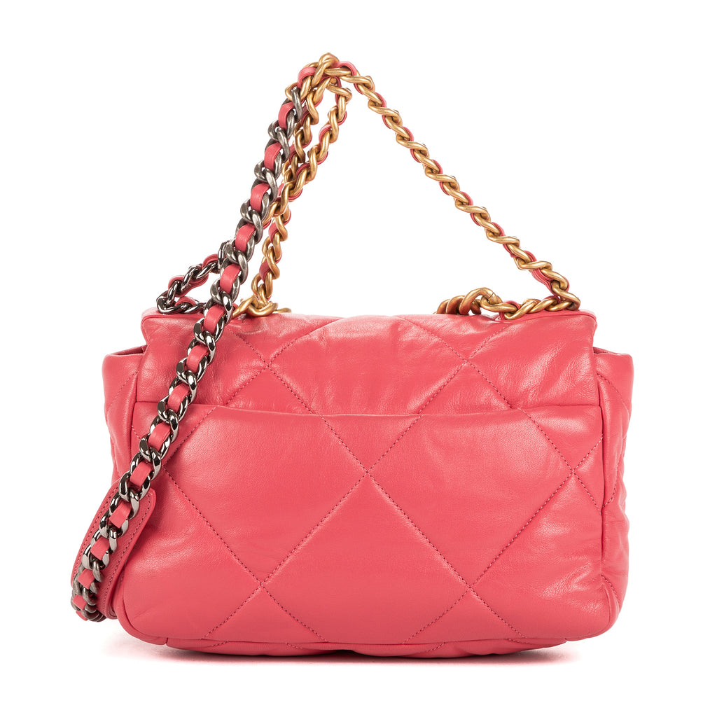 Bolso de Hombro Clásico 19 con Solapa Pequeño de Piel de Cordero Acolchada Rosa