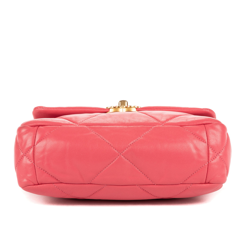 Bolso de Hombro Clásico 19 con Solapa Pequeño de Piel de Cordero Acolchada Rosa