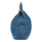 Bolso de hombro grande hobo con asa superior de piel Vitello Daino azul