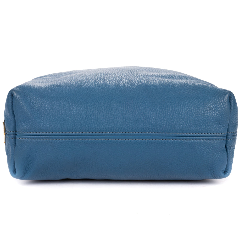 Bolso de hombro grande hobo con asa superior de piel Vitello Daino azul